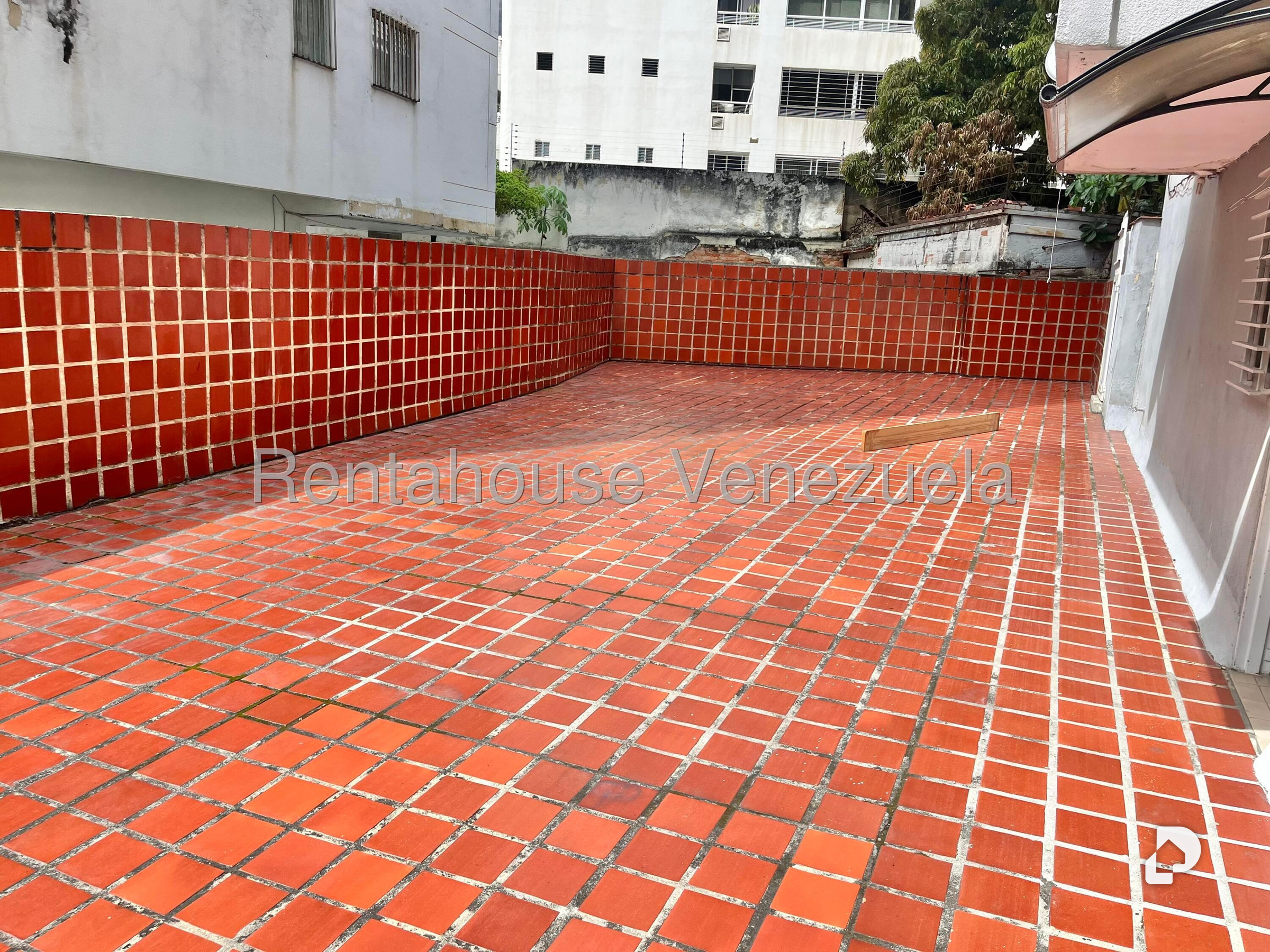 Apartamento en La Florida, Caracas – 23