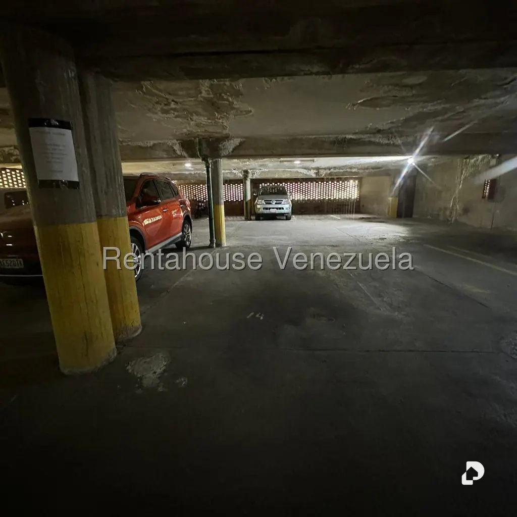 Apartamento en La Florida, Caracas – 22