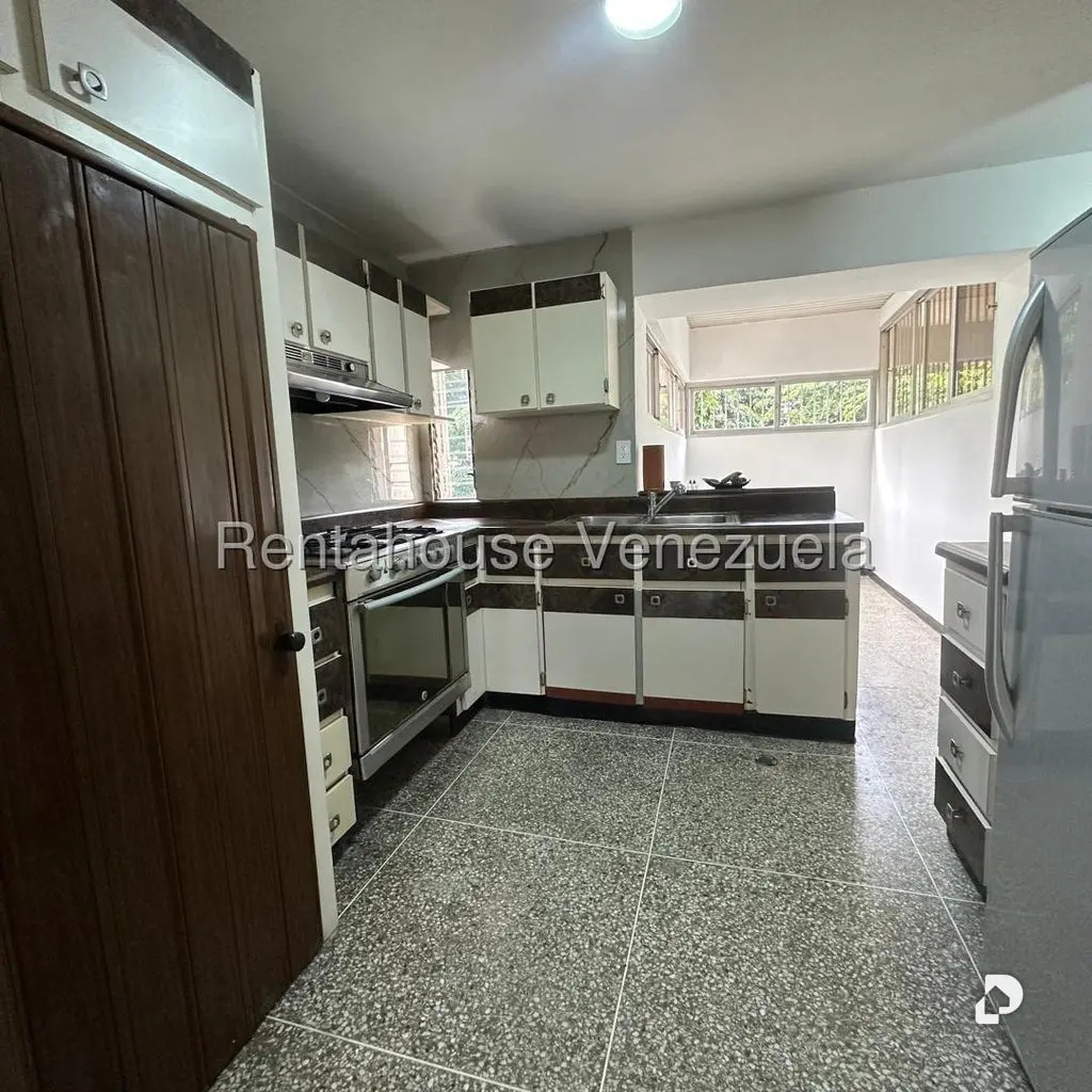 Apartamento en La Florida, Caracas – 10