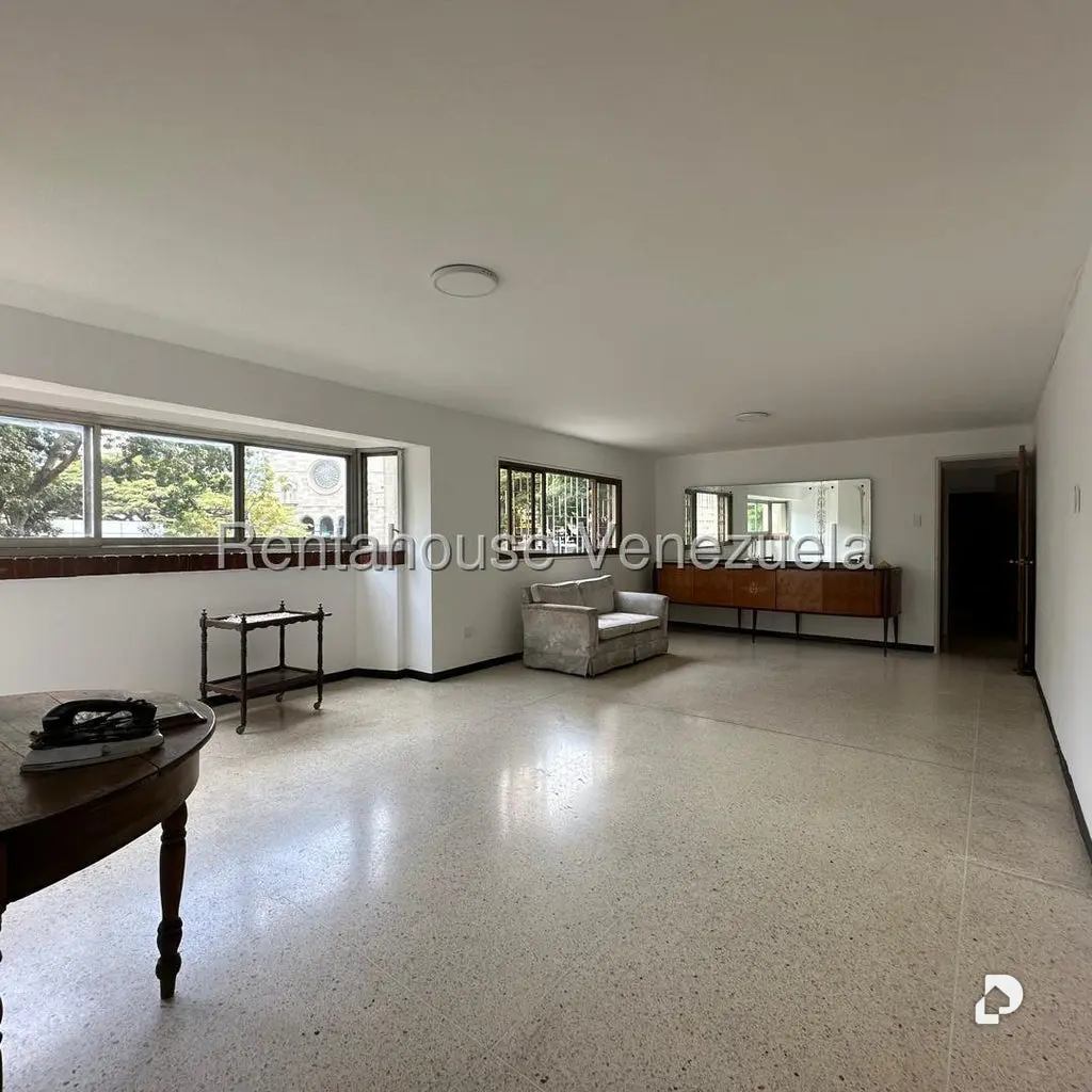 Apartamento en La Florida, Caracas – 12