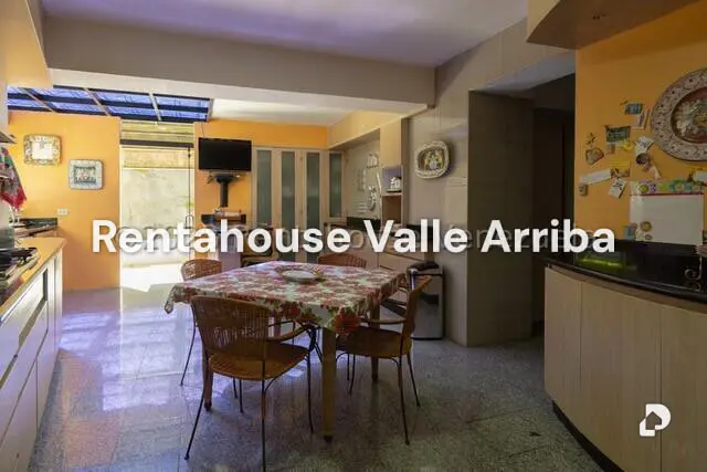 Apartamento en Lomas de La Lagunita, Caracas – 17