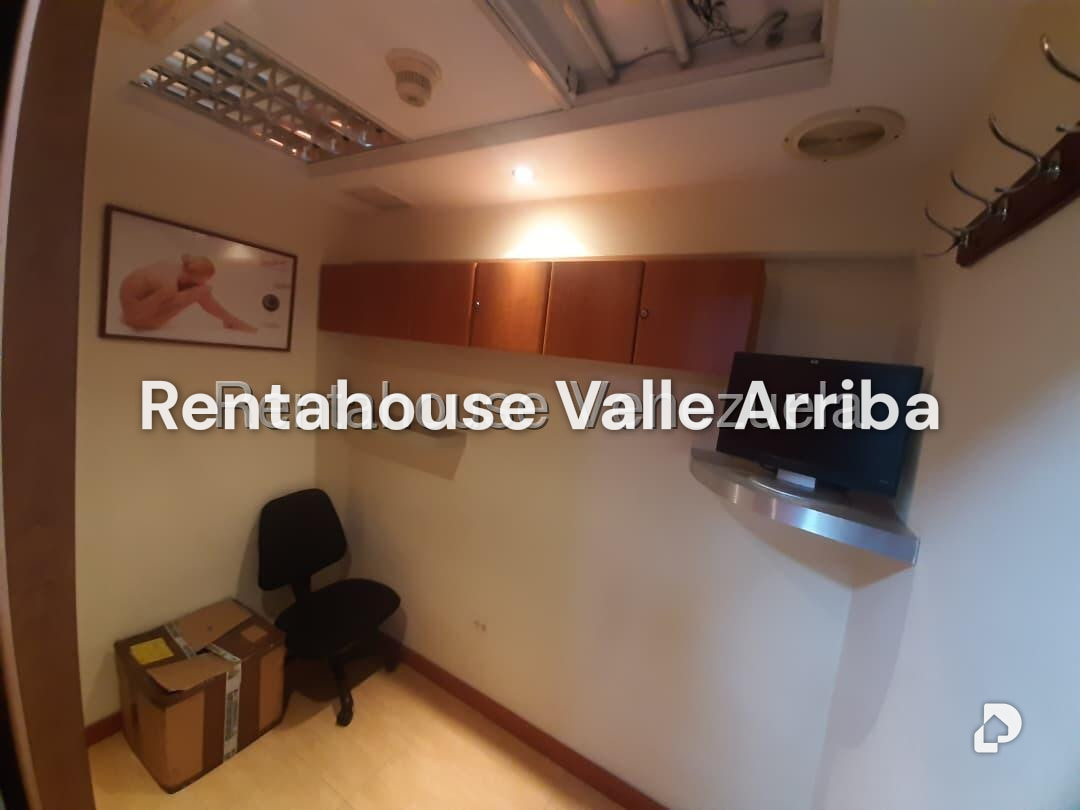 Local comercial en Los Palos Grandes, Caracas – 11
