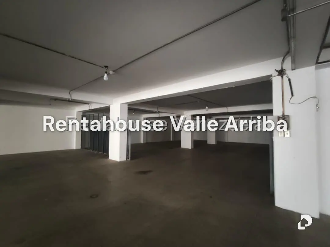 Local comercial en El Recreo, Caracas – 23