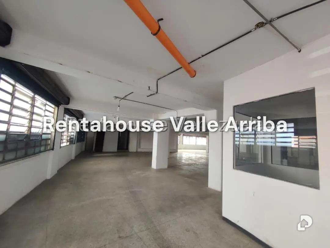 Local comercial en El Recreo, Caracas – 12
