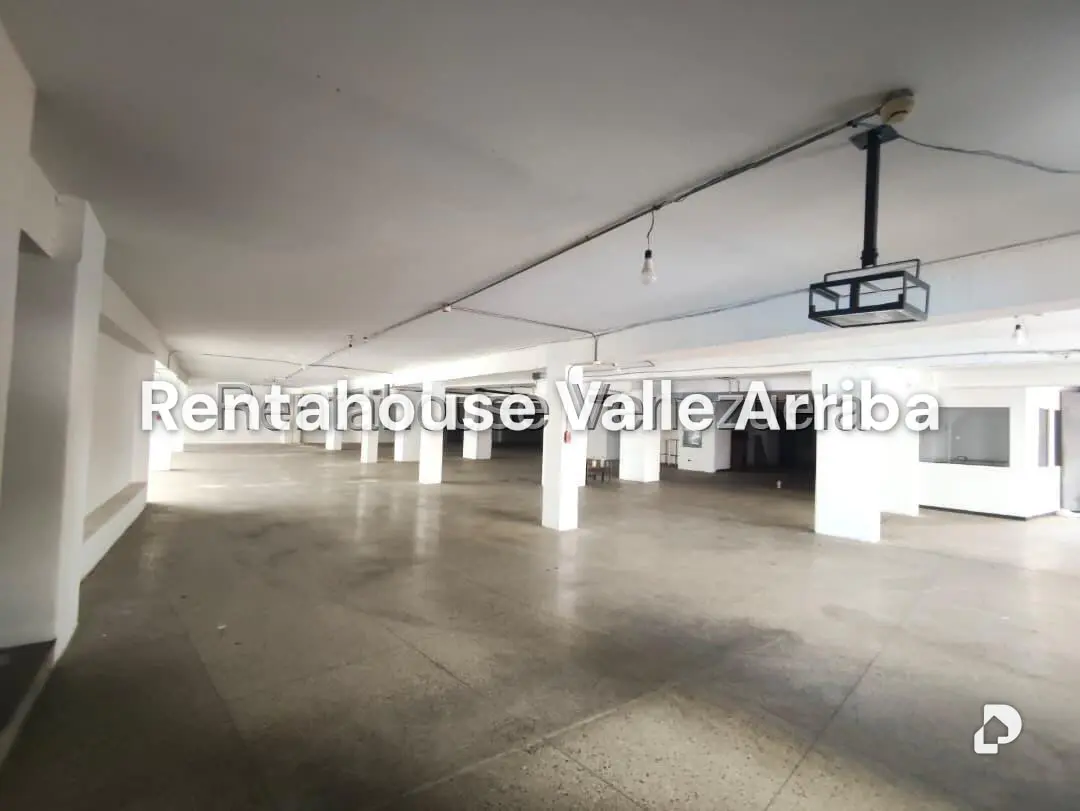 Local comercial en El Recreo, Caracas – 15