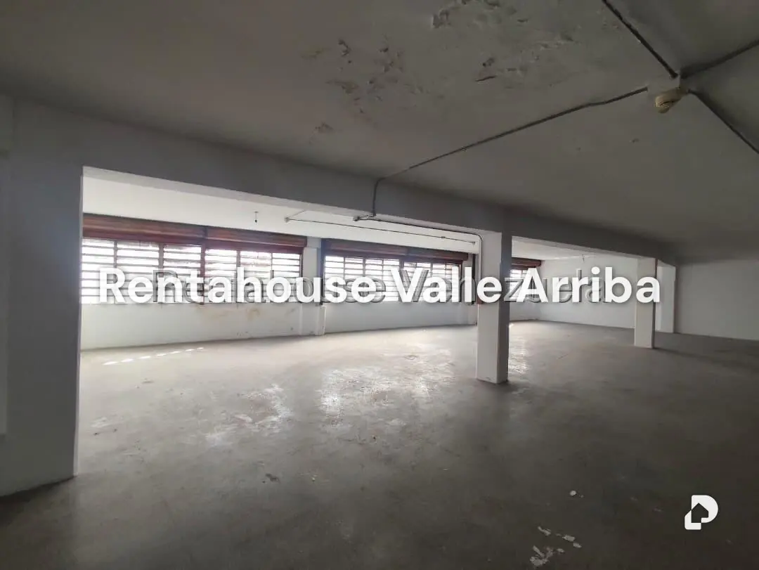 Local comercial en El Recreo, Caracas – 18