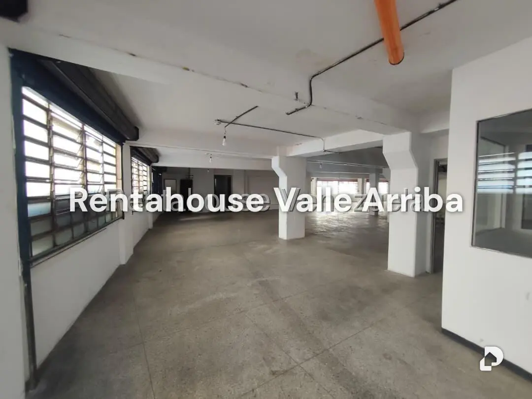 Local comercial en El Recreo, Caracas – 25