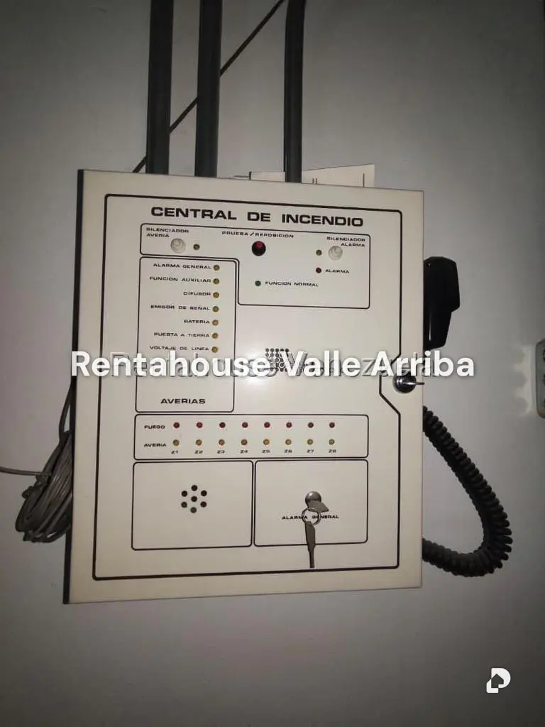 Local comercial en El Recreo, Caracas – 28