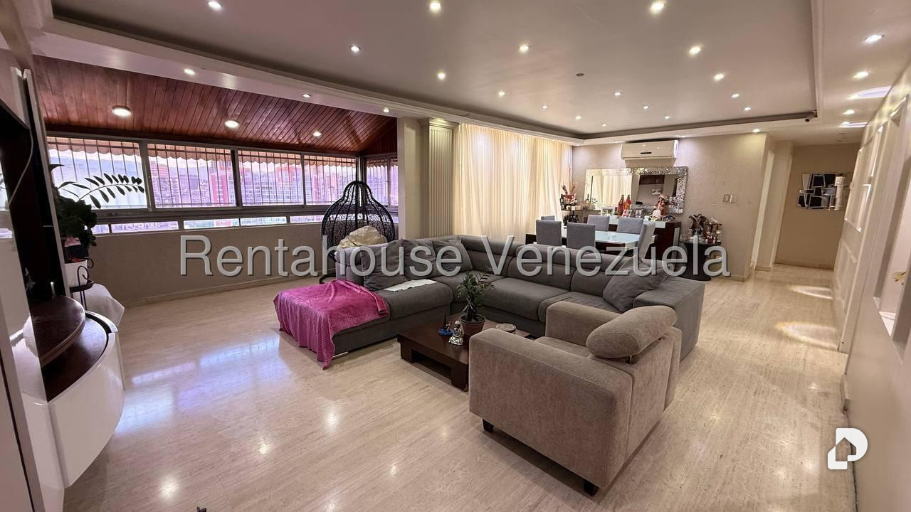 Apartamento en San Bernardino, Caracas – 2