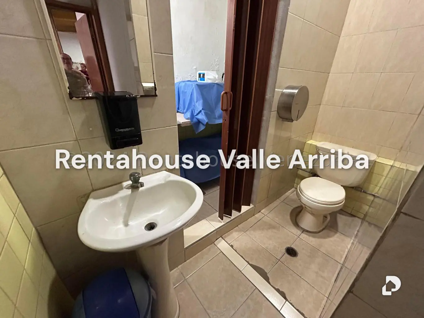 Local comercial en Cementerio, Caracas – 23