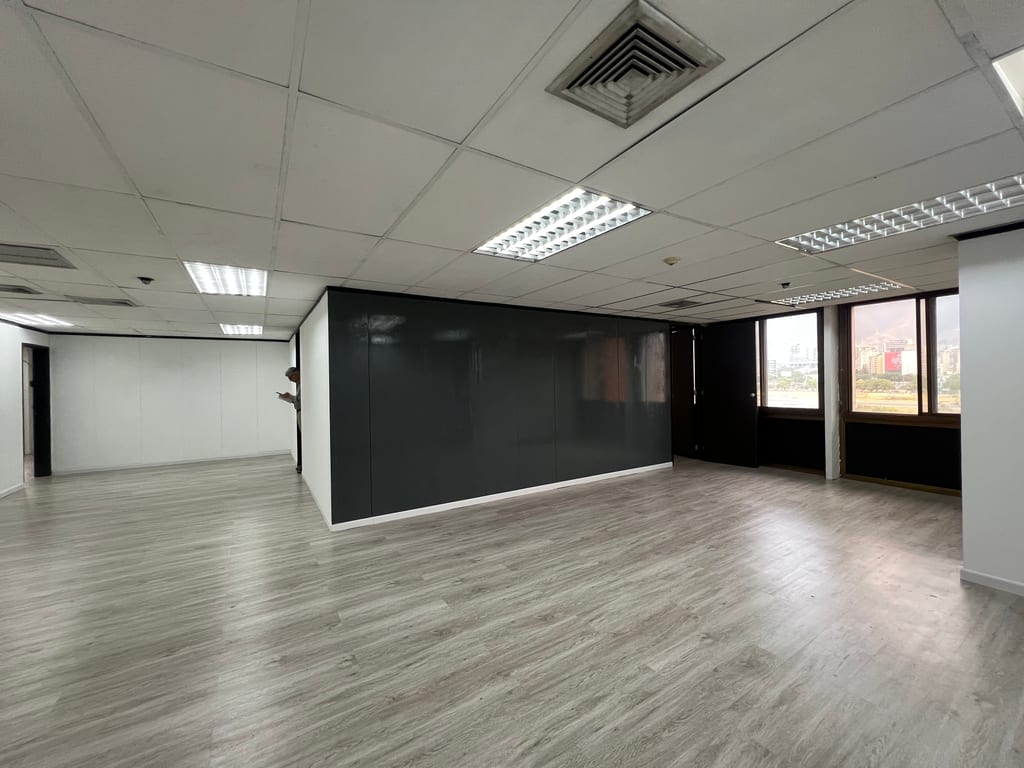 Oficina en Chuao, Caracas - 1