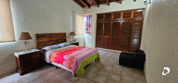 House in La Lagunita, Caracas – 18