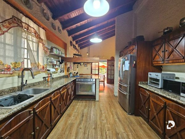 House in La Lagunita, Caracas – 10