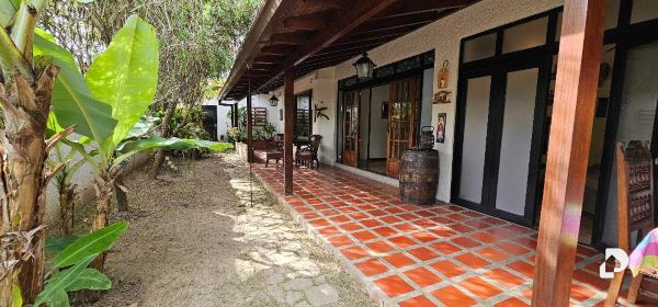 House in La Lagunita, Caracas – 24