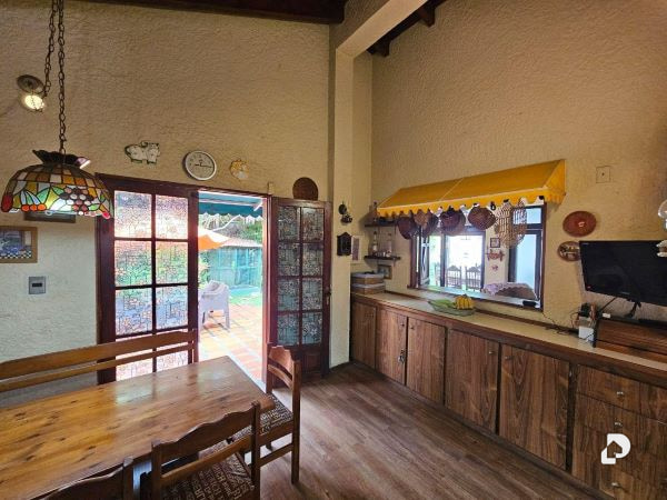 House in La Lagunita, Caracas – 13