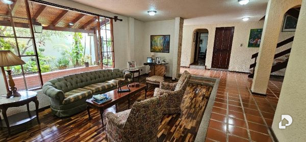 House in La Lagunita, Caracas – 8