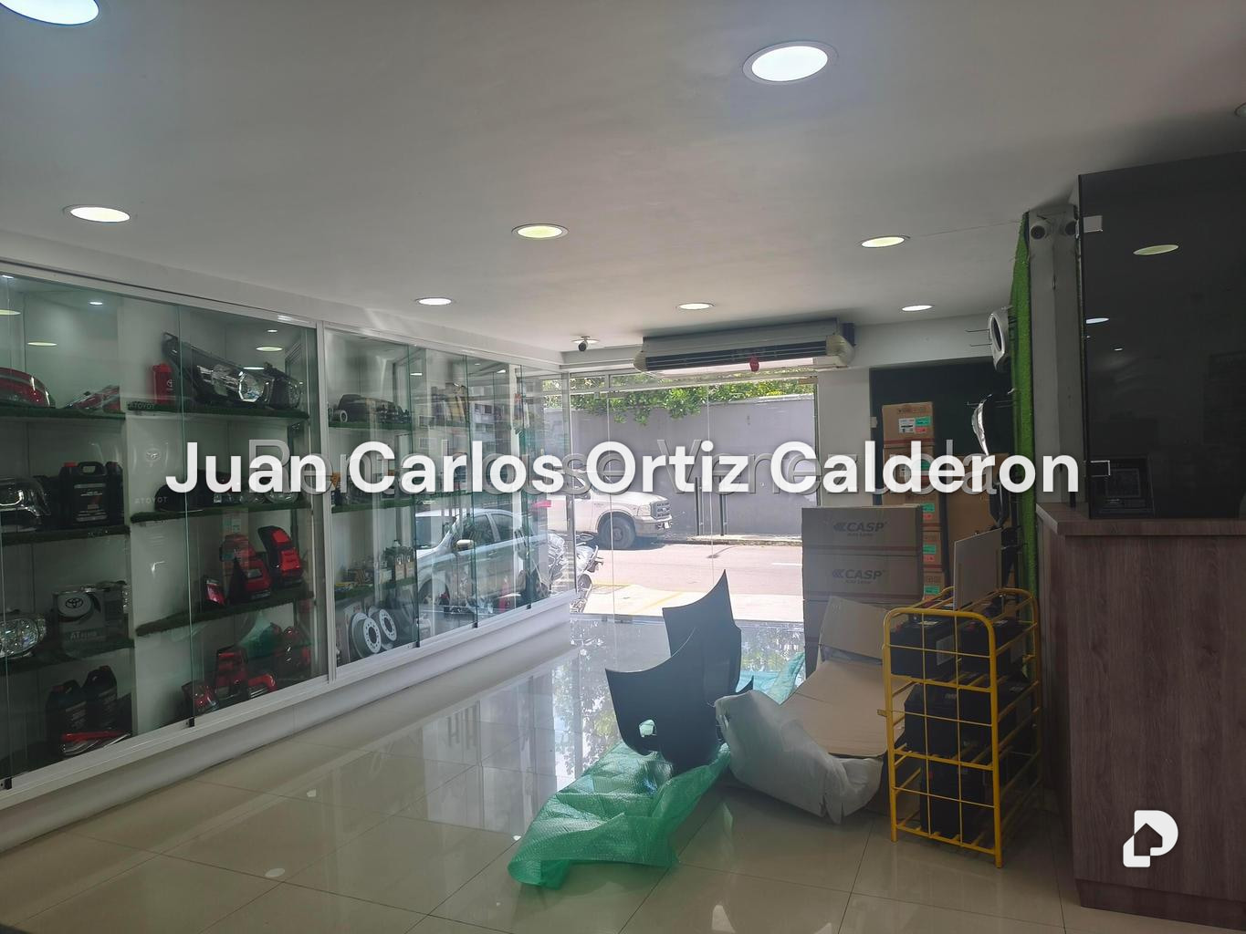 Local comercial en El Bosque, Caracas – 12