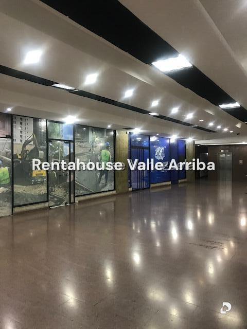 Oficina en Los Cortijos de Lourdes, Caracas – 3