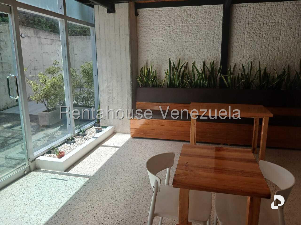 Local comercial en La Trinidad, Caracas – 14