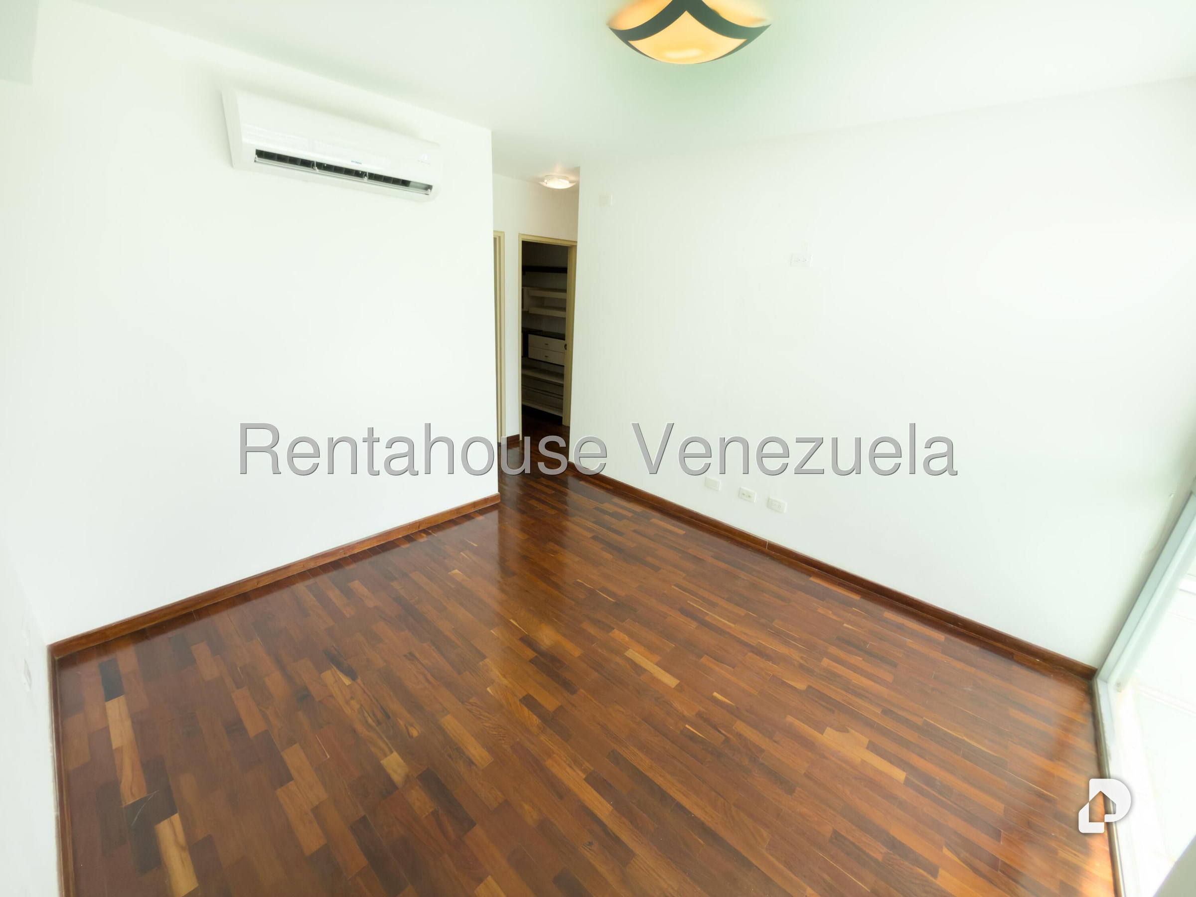 Apartamento en Lomas de Las Mercedes, Caracas