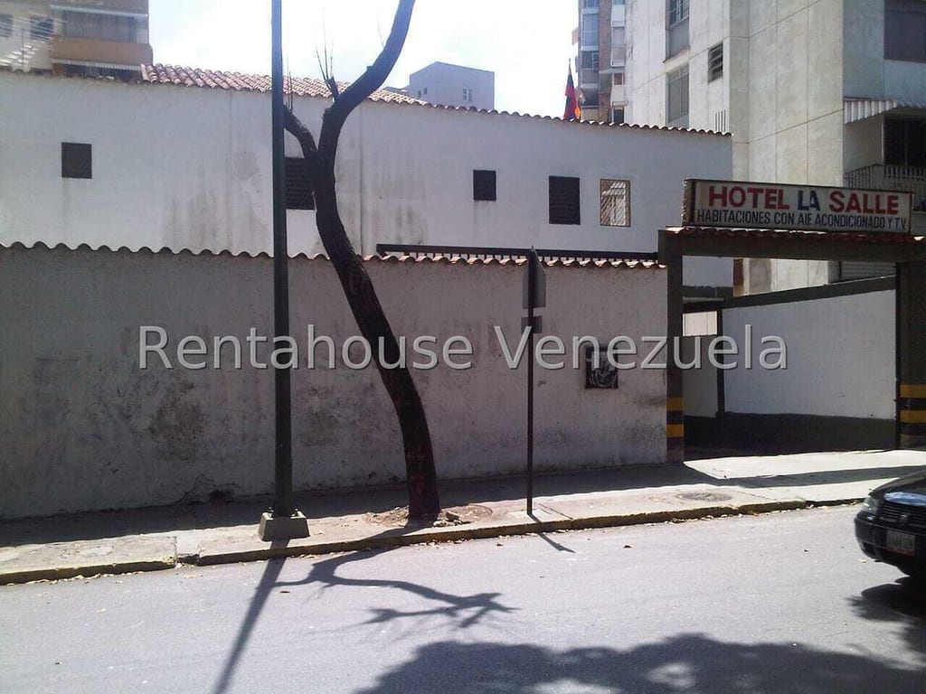 Edificio en La Florida, Caracas - 1