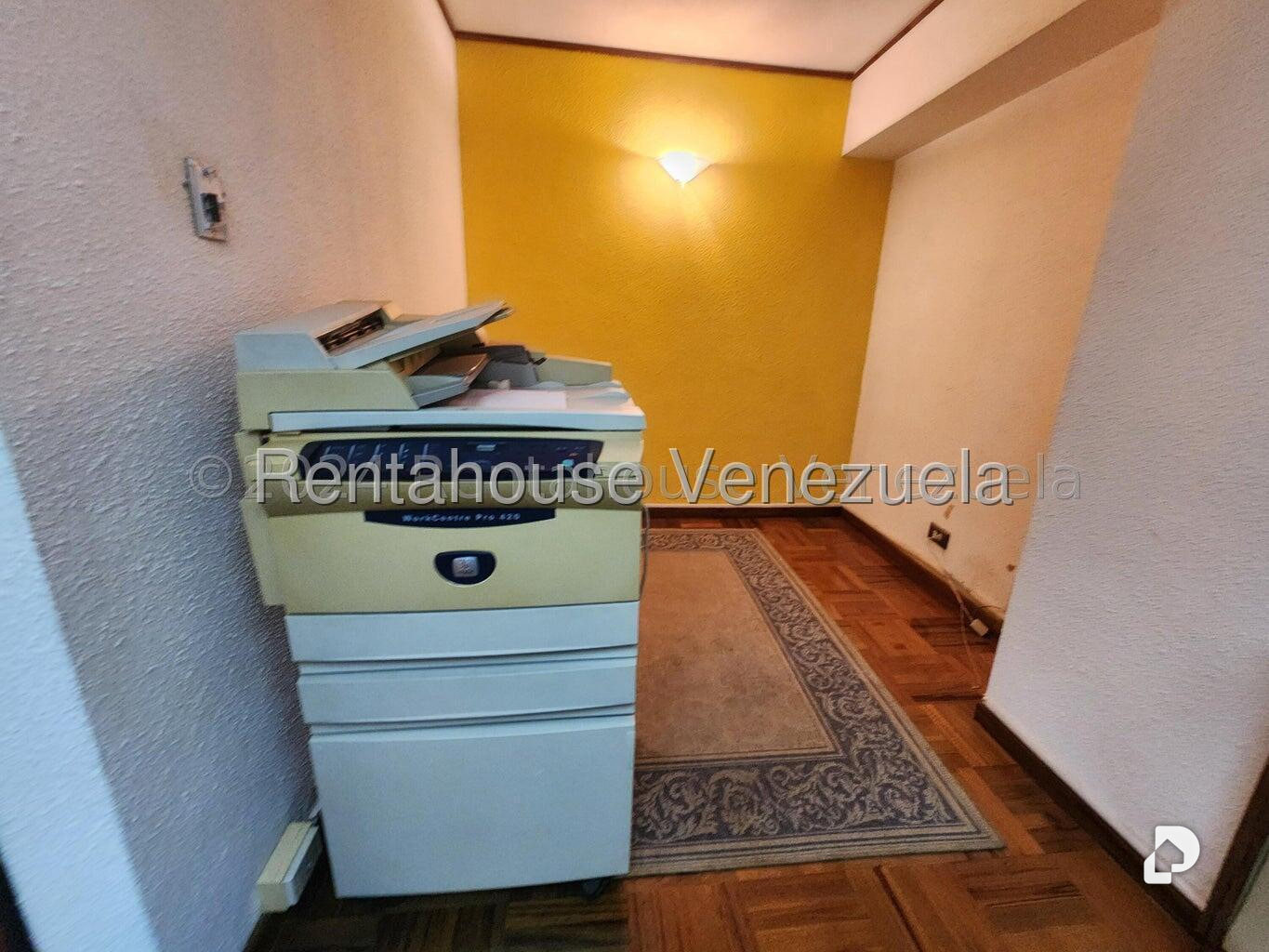 Oficina en La California Norte, Caracas – 8