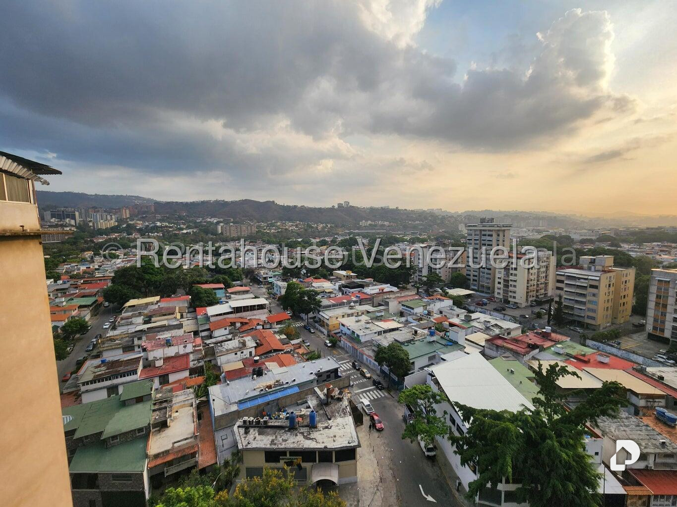 Oficina en La California Norte, Caracas – 13