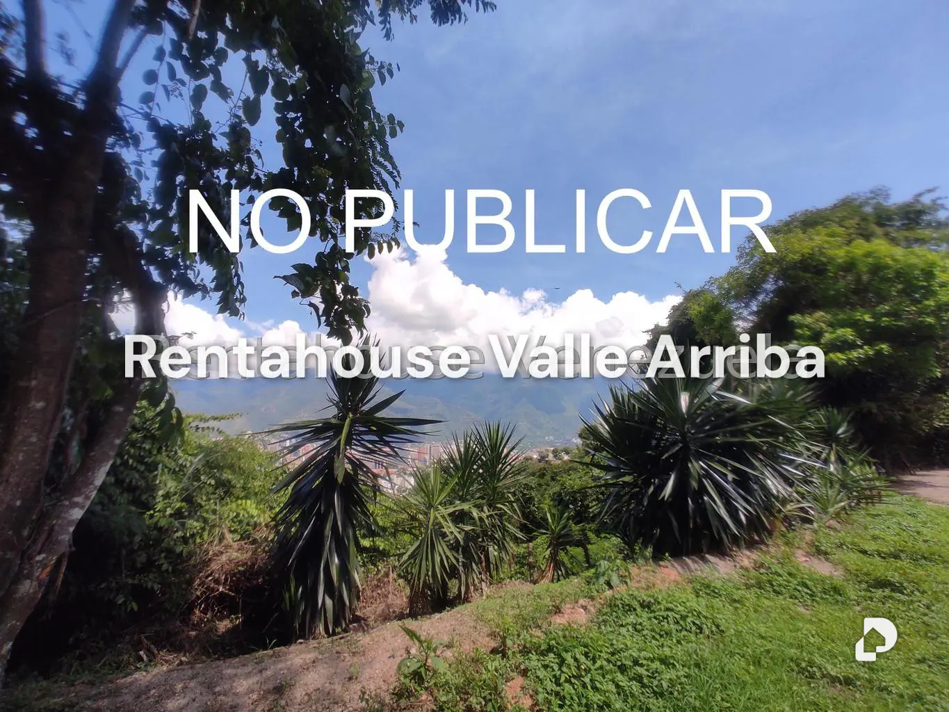 Terreno en Colinas de Bello Monte, Caracas – 11