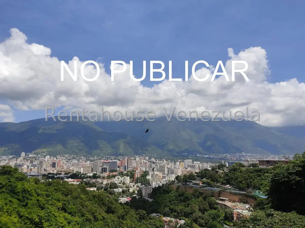 Terreno en Colinas de Bello Monte, Caracas - 1