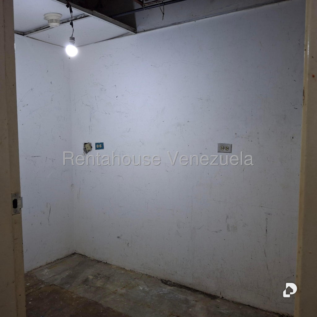Oficina en Parroquia Catedral, Caracas – 24