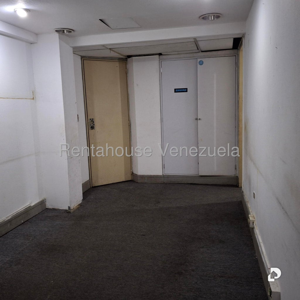 Oficina en Parroquia Catedral, Caracas – 13