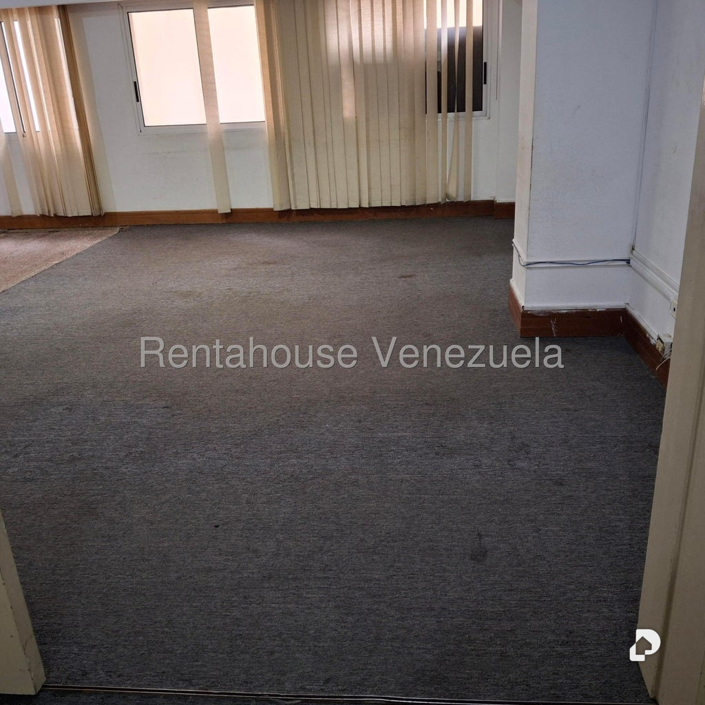 Oficina en Parroquia Catedral, Caracas – 18
