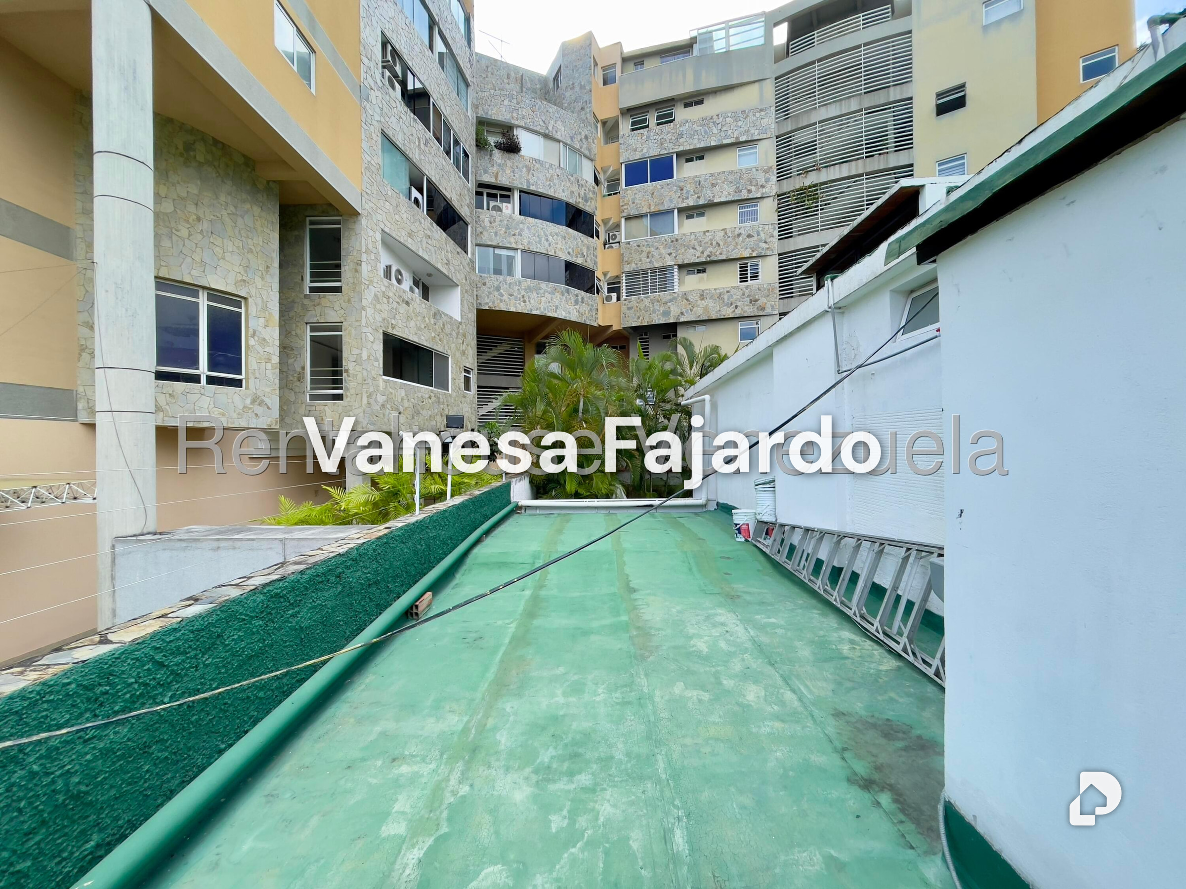 Terreno en Los Naranjos de las Mercedes, Caracas – 28
