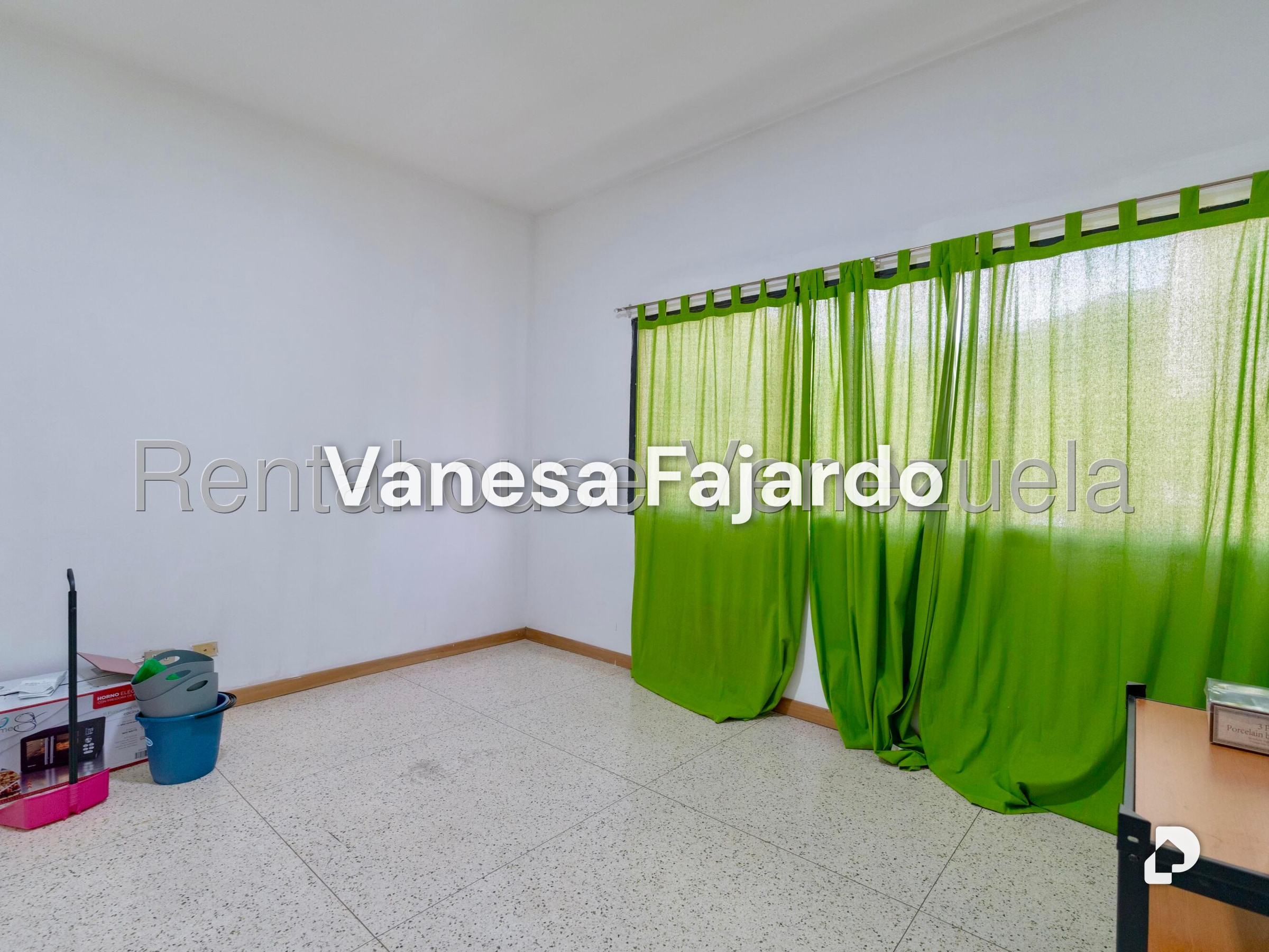 Terreno en Los Naranjos de las Mercedes, Caracas – 27