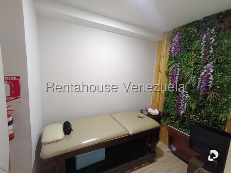 Local comercial en El Recreo, Caracas – 24