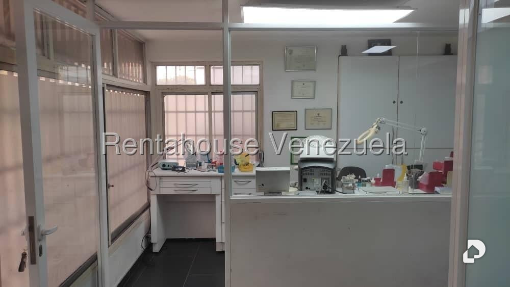 Oficina en Los Dos Caminos, Caracas – 10
