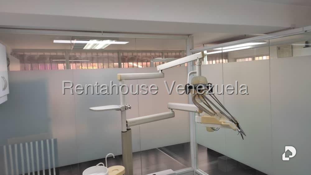 Oficina en Los Dos Caminos, Caracas – 8