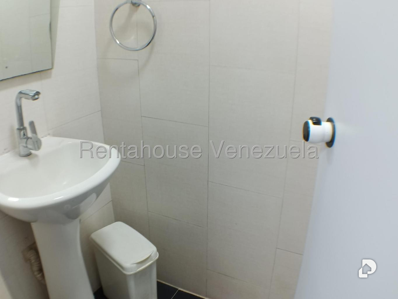 Oficina en Los Dos Caminos, Caracas – 16