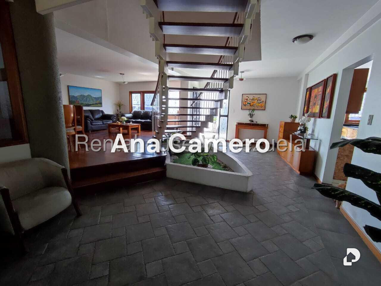 Casa en Colinas de Bello Monte, Caracas – 25