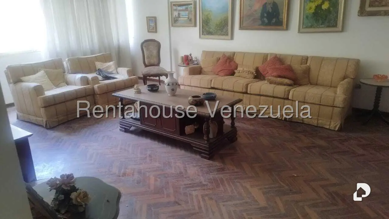 Casa en San Luis, Caracas – 19