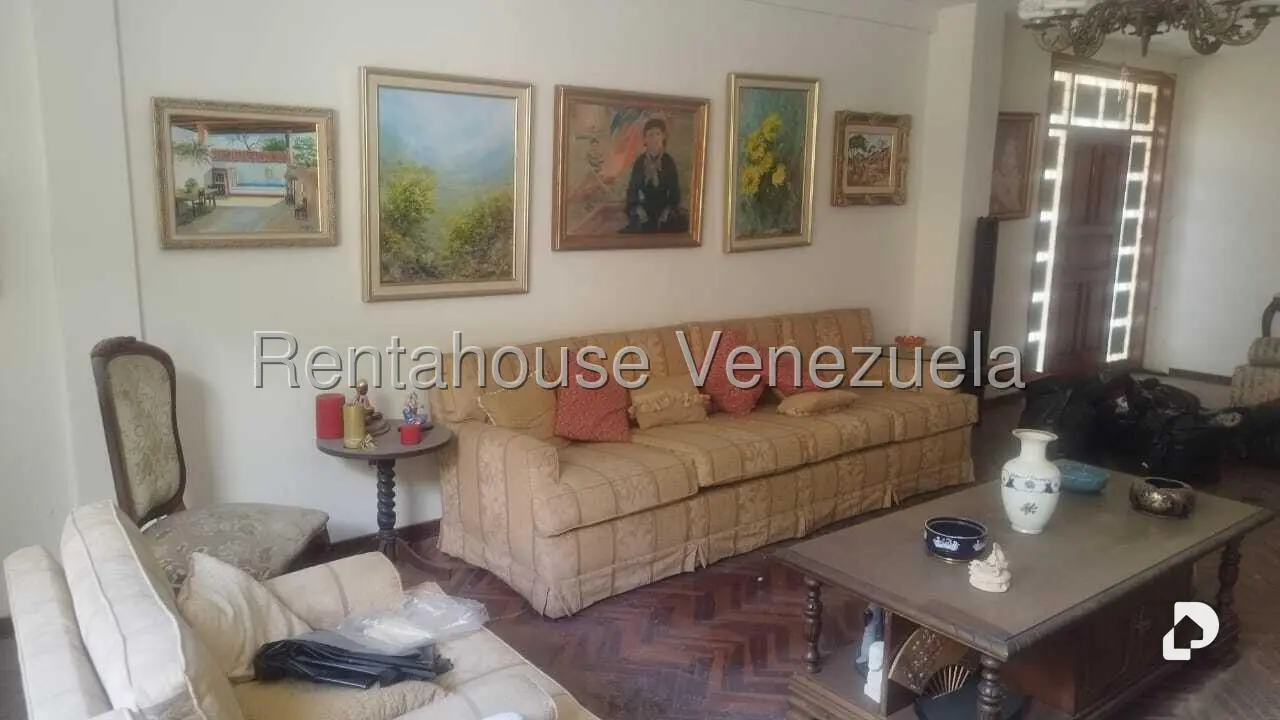 Casa en San Luis, Caracas – 23