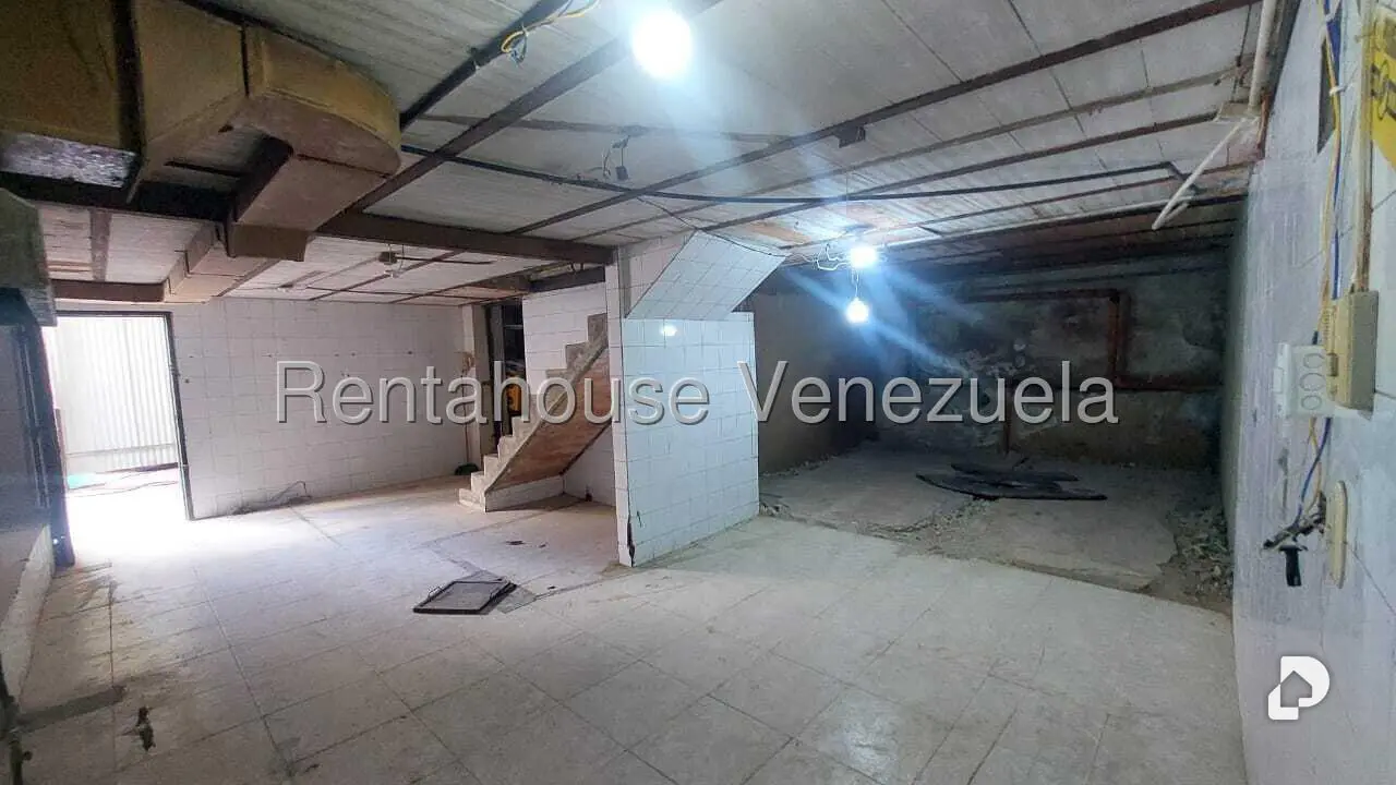 Local comercial en Catia, Caracas – 22