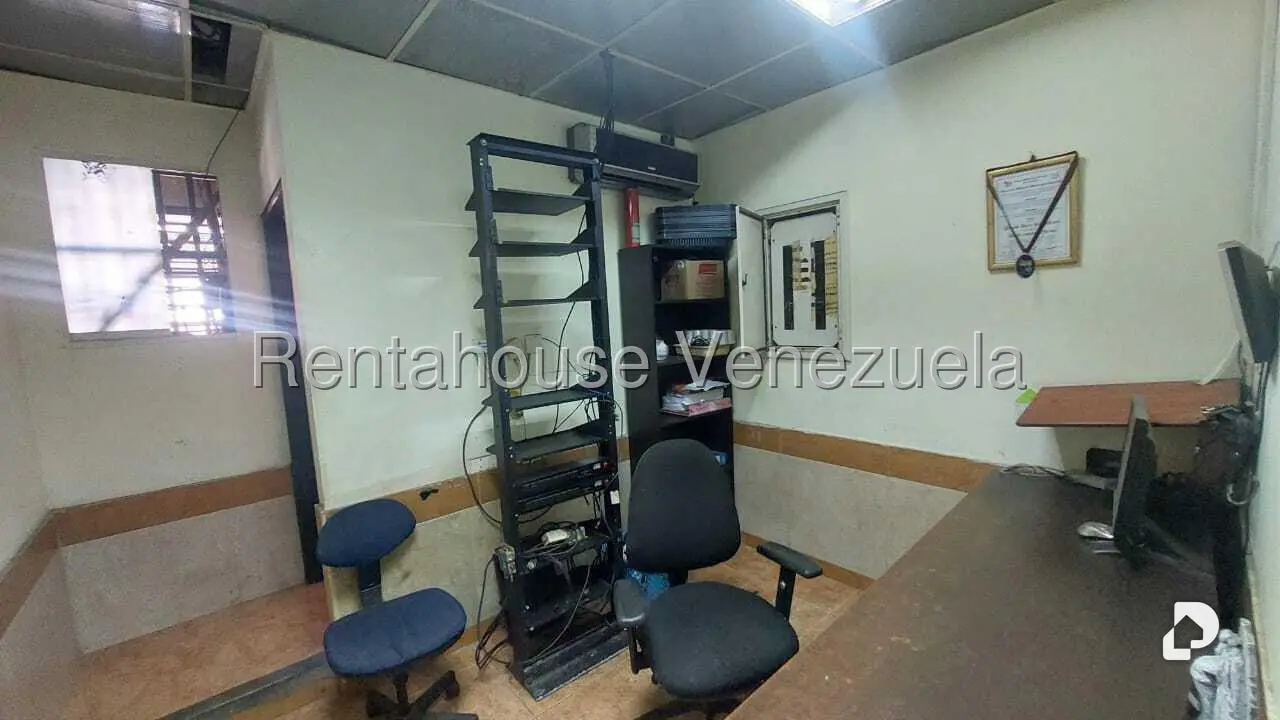 Local comercial en Catia, Caracas – 28