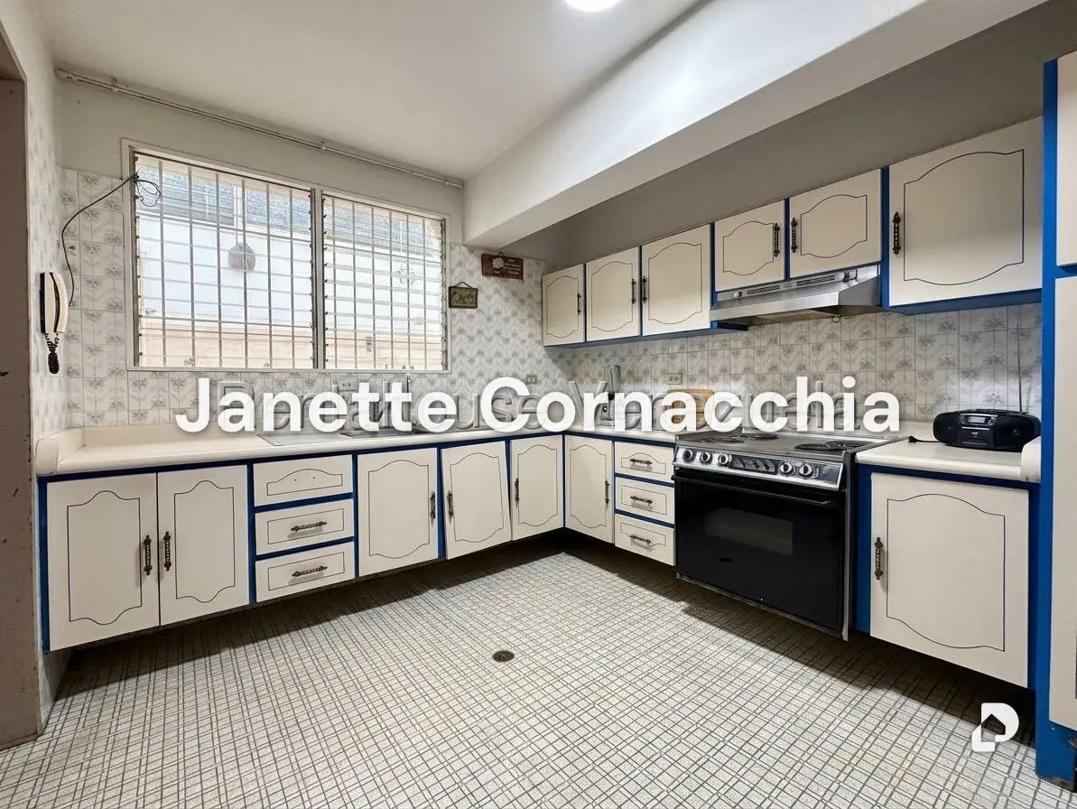 Casa en Colinas de Santa Mónica, Caracas – 8