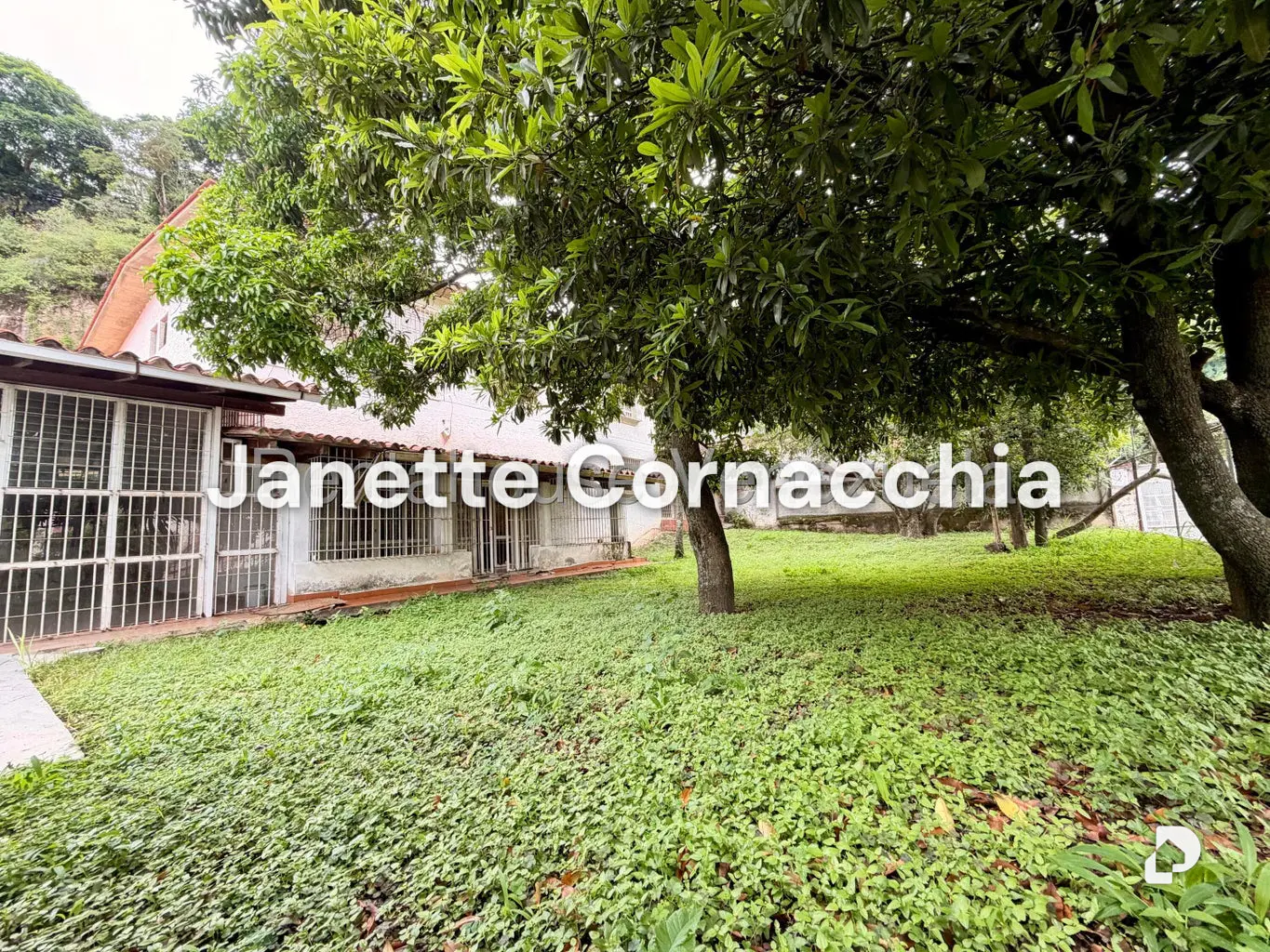 Casa en Colinas de Santa Mónica, Caracas – 28