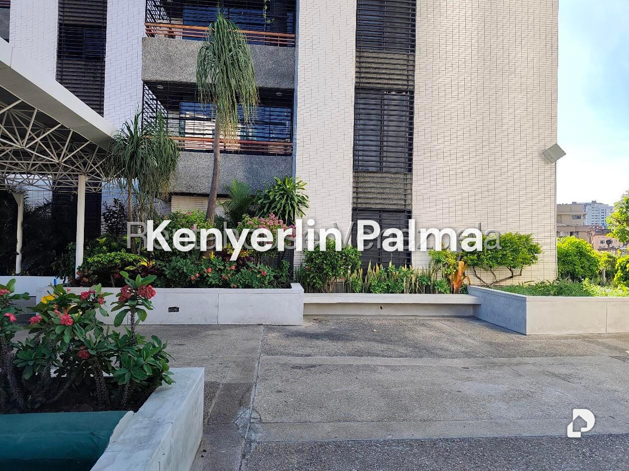 Apartamento en El Rosal, Caracas – 2