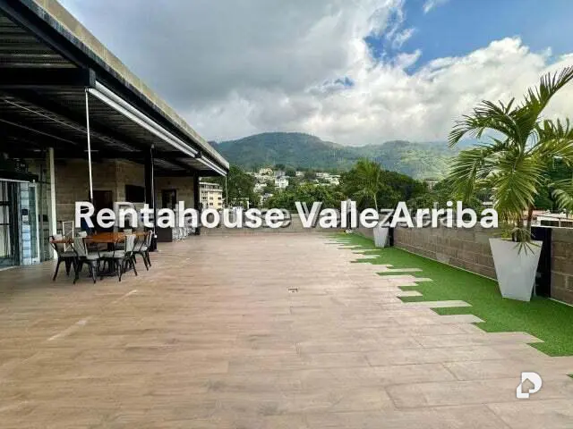 Local comercial en La Florida, Caracas – 23