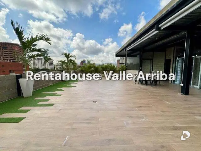 Local comercial en La Florida, Caracas – 24