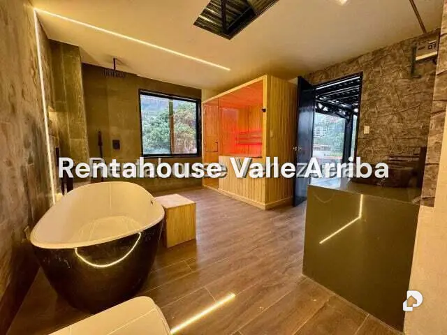 Local comercial en La Florida, Caracas – 16