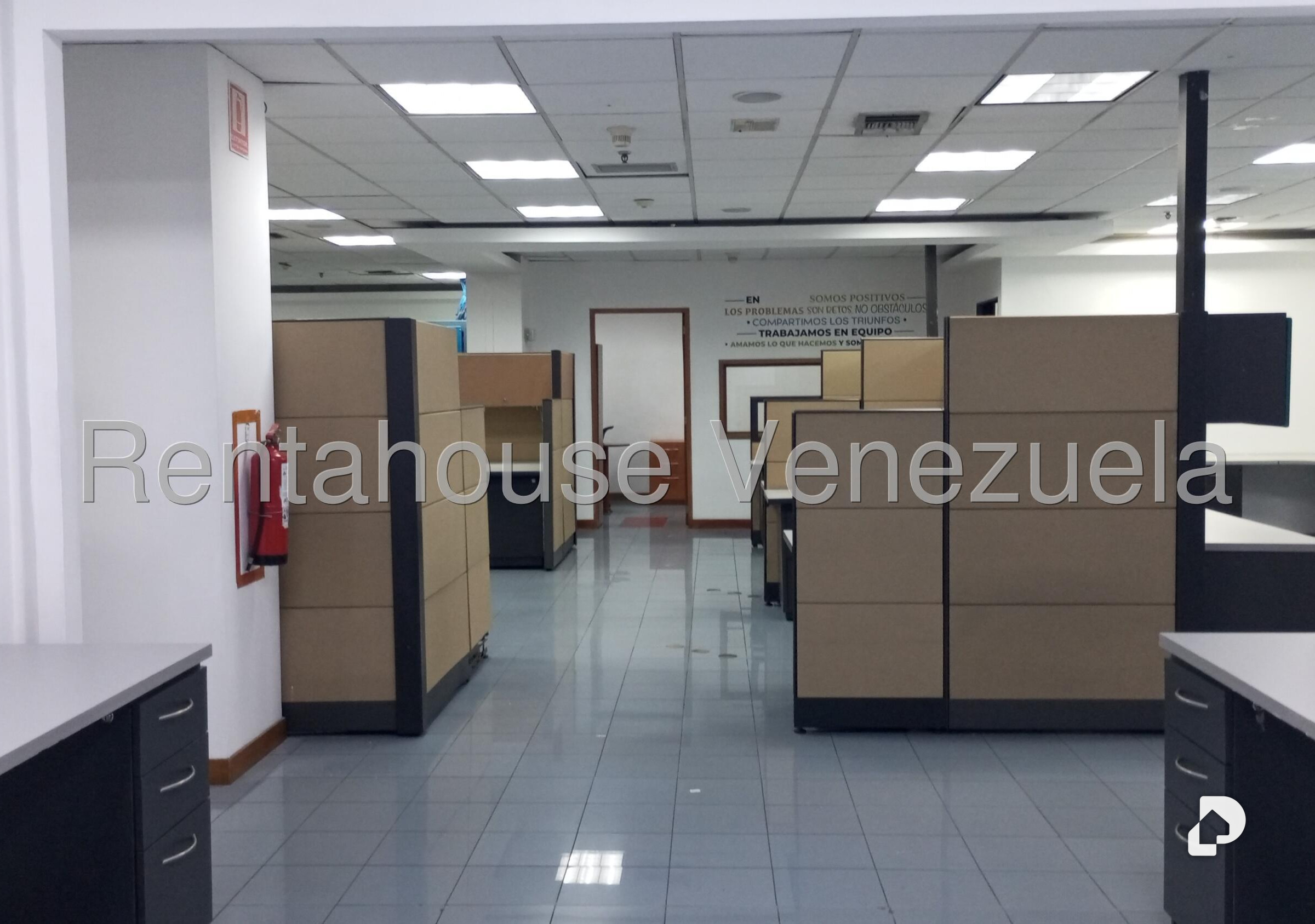 Oficina en La Urbina, Caracas – 17